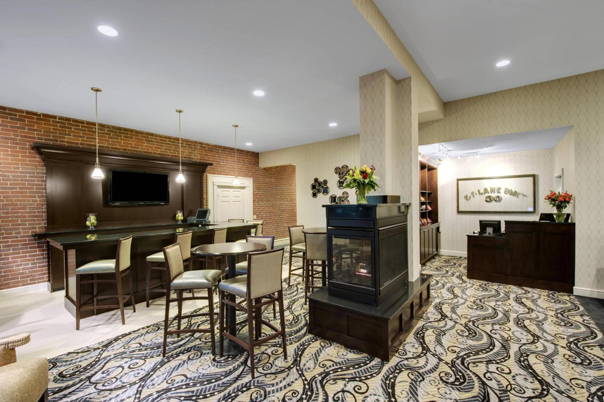 Fairfield Inn & Suites By Marriott Keene Downtown Esterno foto